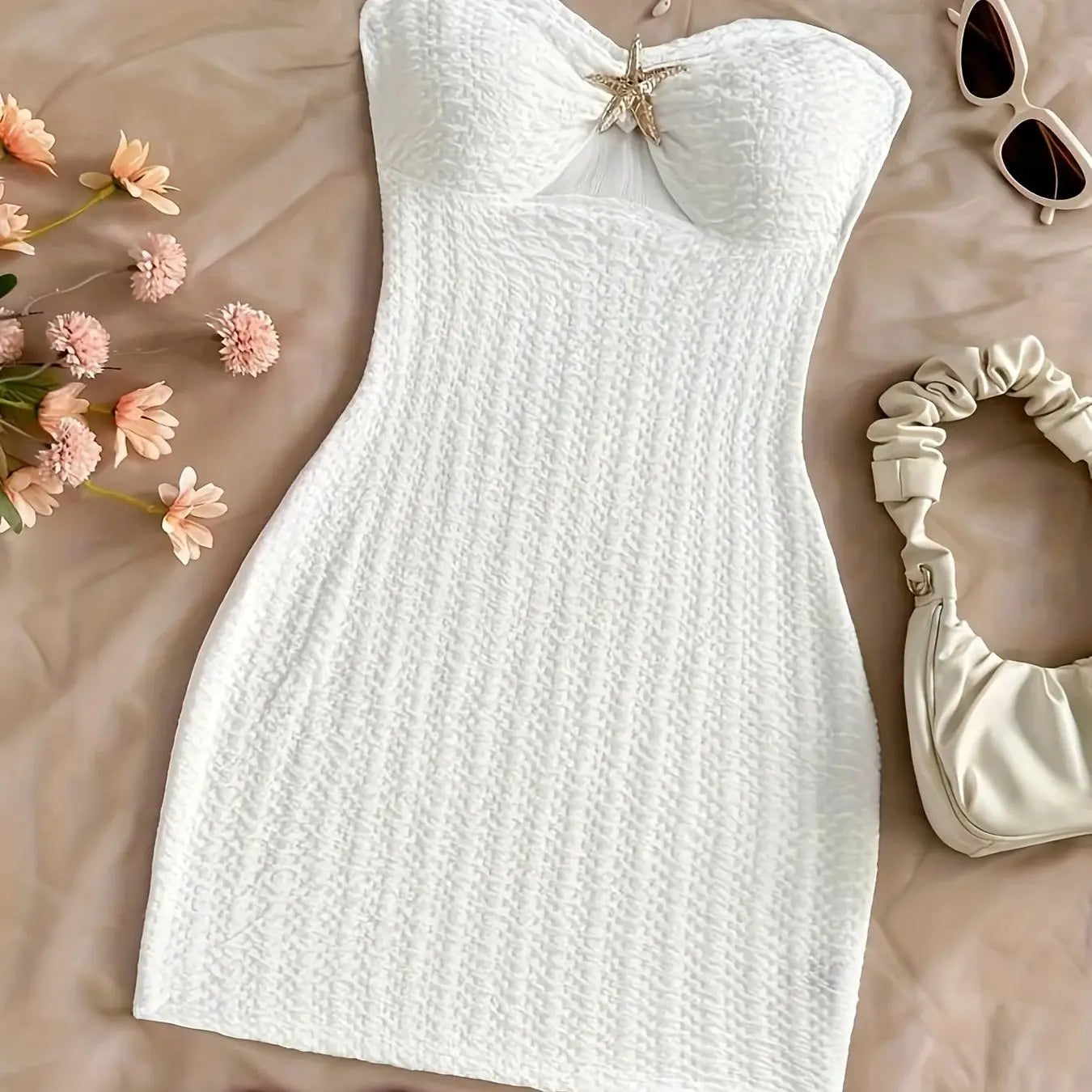 Elegant Knitted Women's Dress Pure Color Holiday Style with Metal Starfish Decoration Strapless Slim Fit Gown